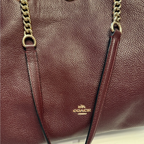Coach Turnlock Dark Burgundy Chain Tote and Wallet Set - Picture 2 of 6